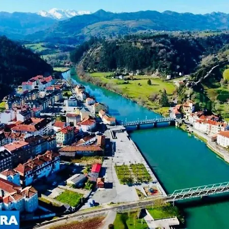Entre Montana Y Rio Appartement Unquera
